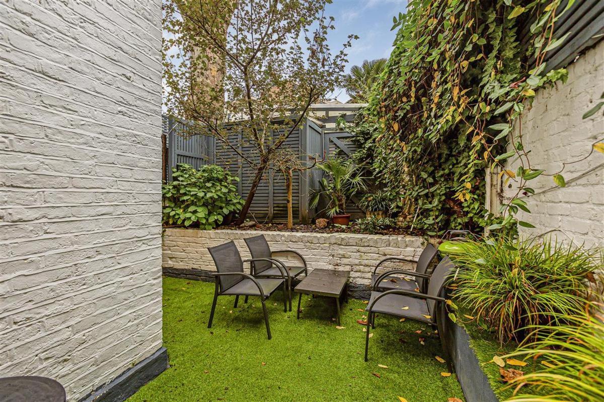 Earls Court Spacious Apartment Londra Esterno foto